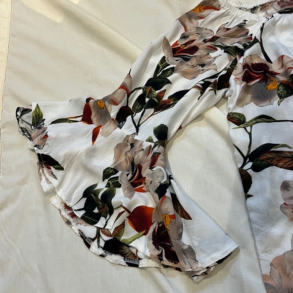 PAPILLON Floral Off-Shoulder Women's Blouse Top Size Medium Bell Sleeves Viscose - Picture 6 of 11